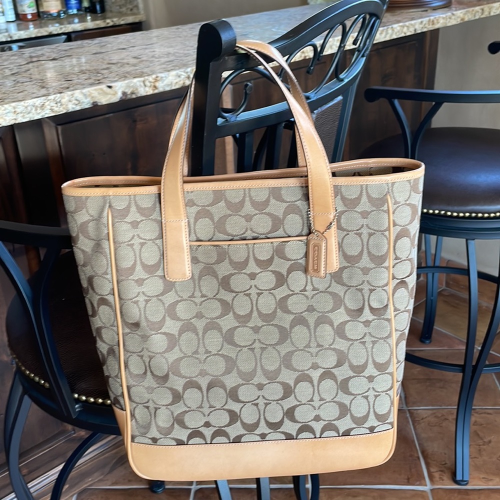 Coach tote - Picture 3 of 12
